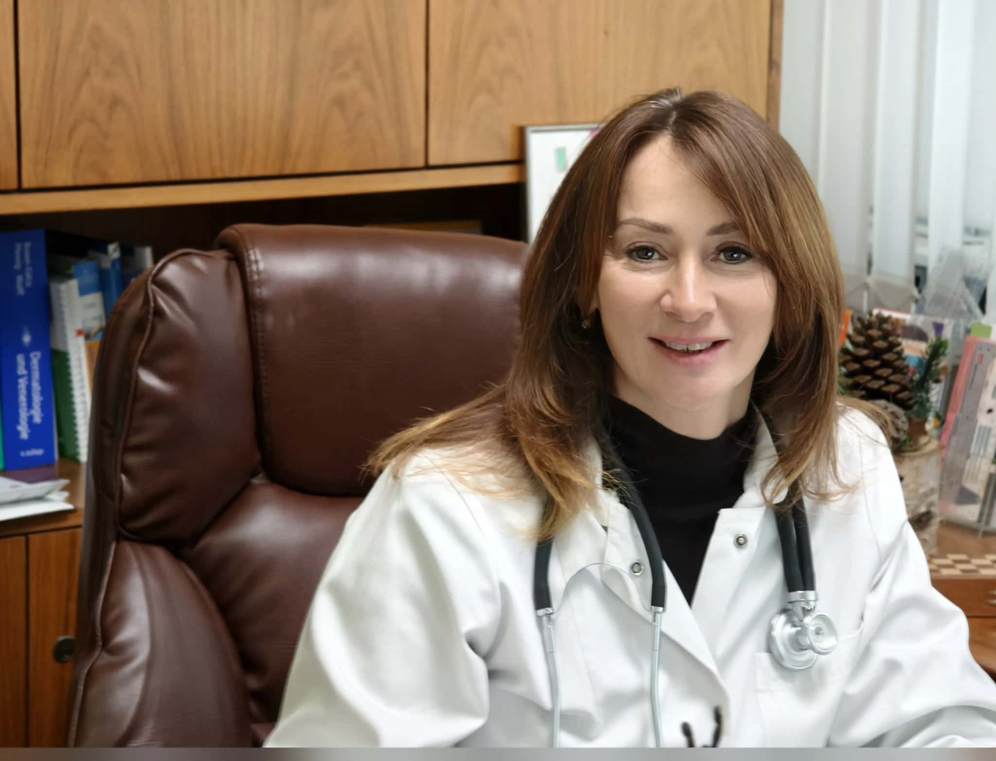 Praxis Am Salzmarkt – Sprechzimmer 1 – Sprechzimmer für Patientengespräche – Foto 28 von 29 – Osnabrück