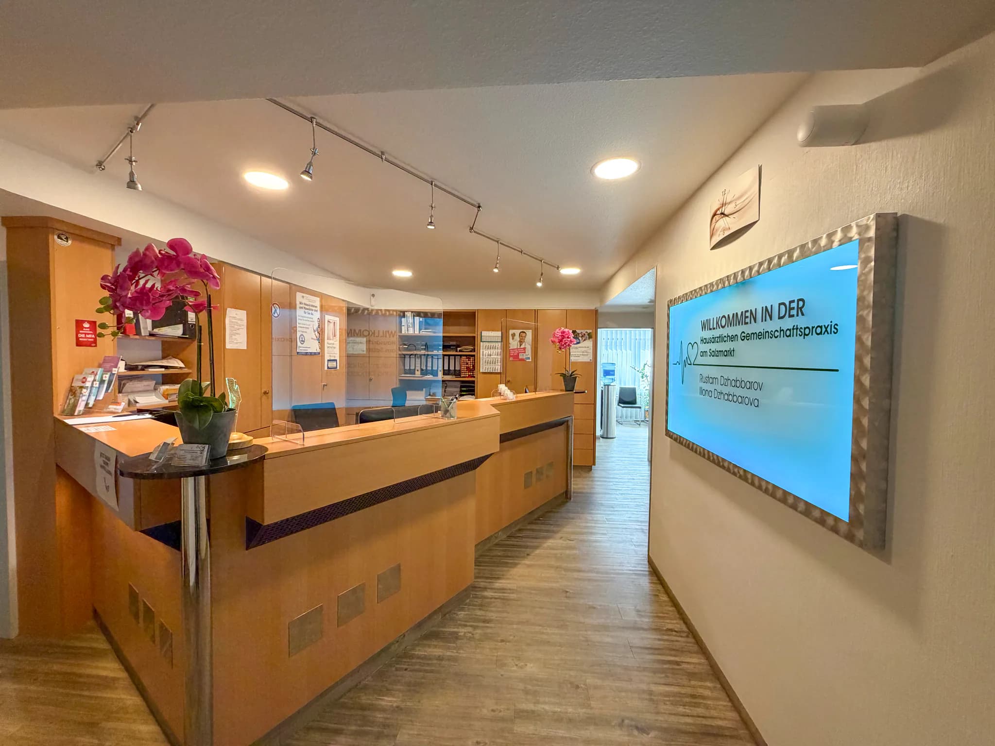 Empfang und Anmeldung – Praxis Johannisstraße, Osnabrück – Foto 1 von 3